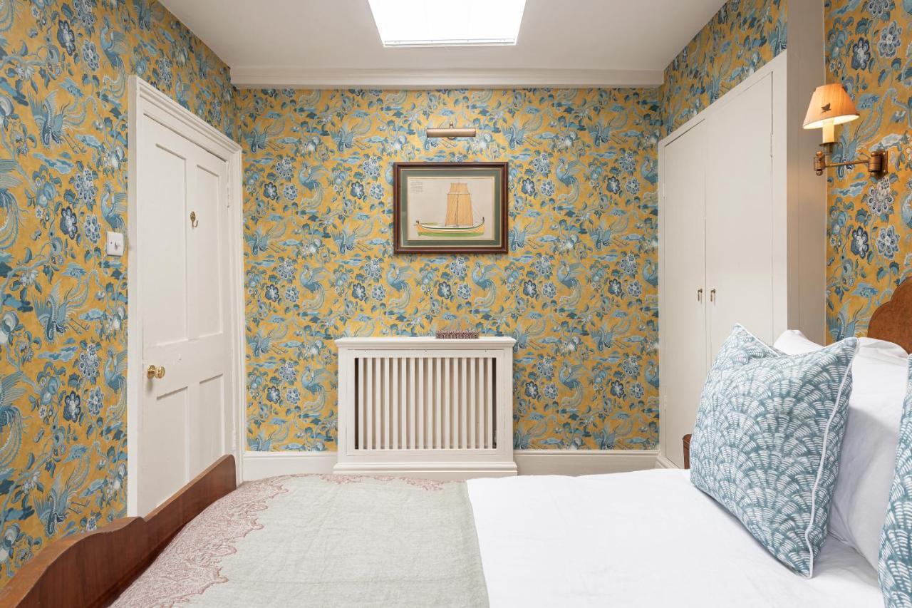 Central Apartment With Private Parking Бат Екстер'єр фото