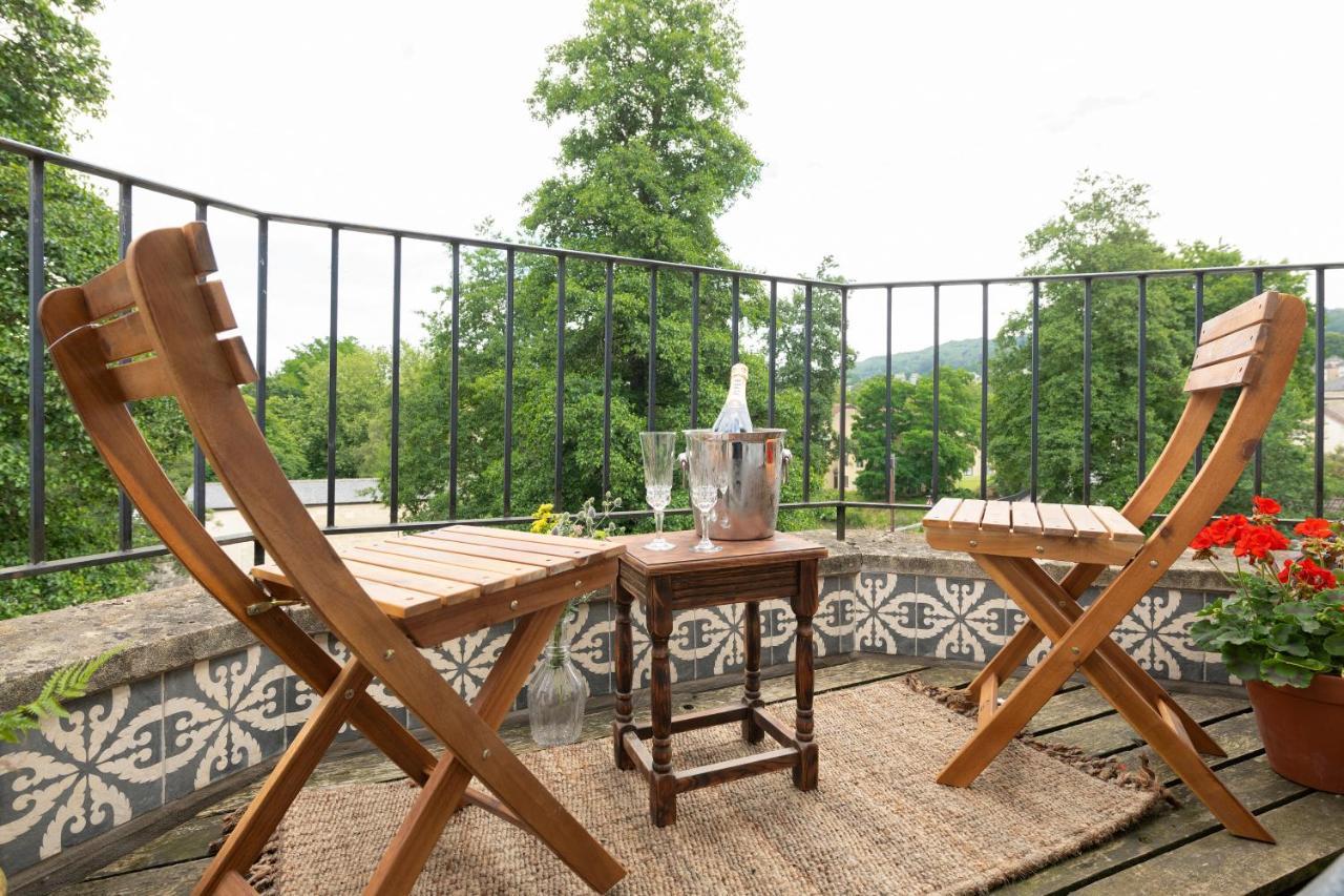 Central Apartment With Private Parking Бат Екстер'єр фото