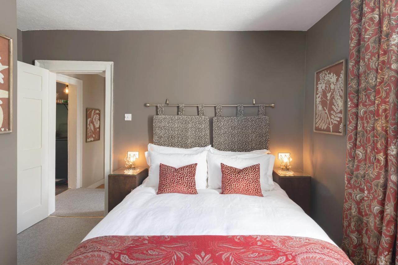 Central Apartment With Private Parking Бат Екстер'єр фото